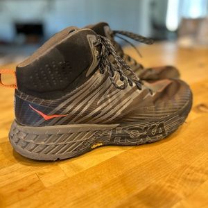 Hoka speedgoat mid 2 gore-tex